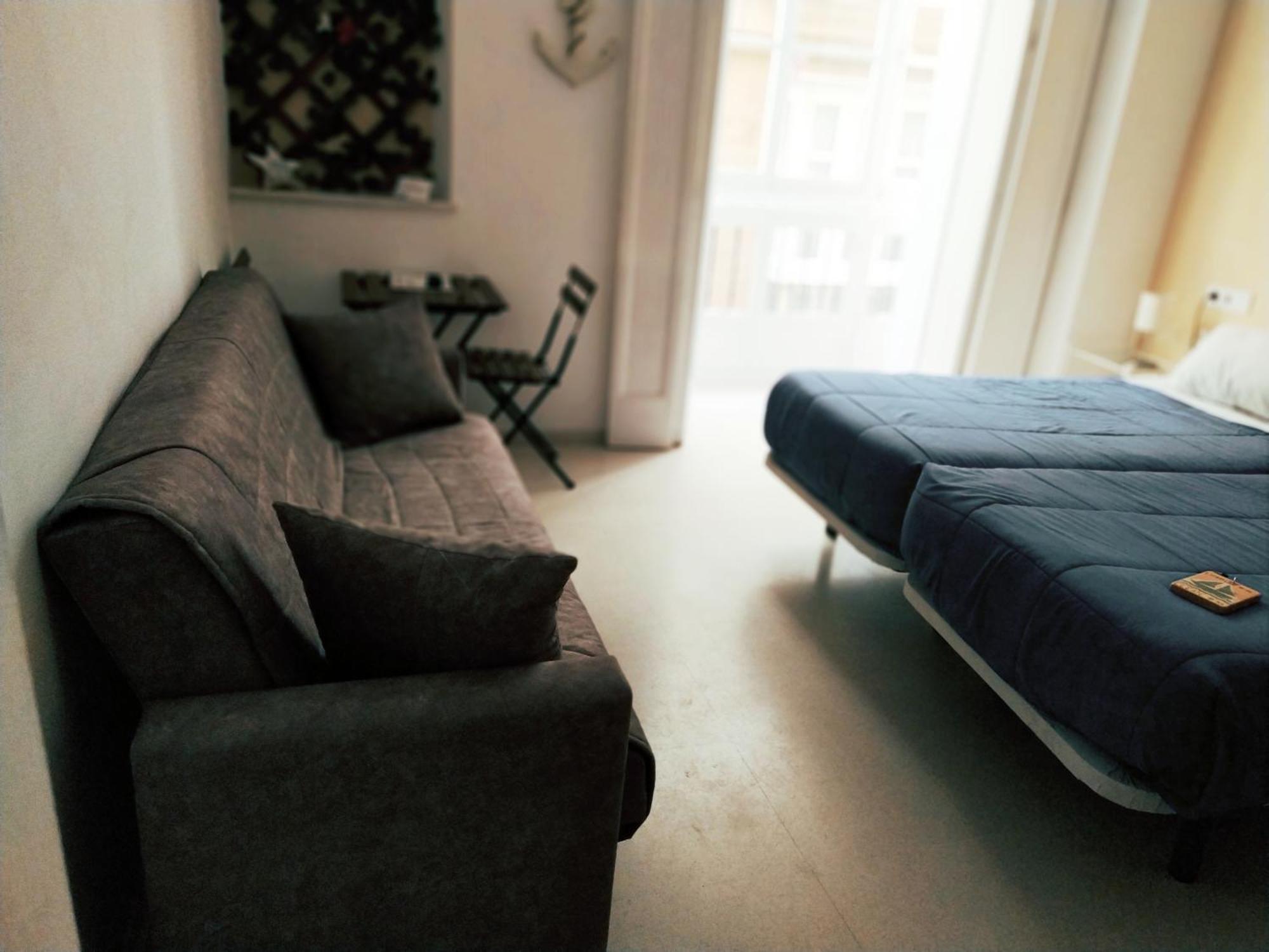 Hostal Casa Nautilus Cádiz Eksteriør billede