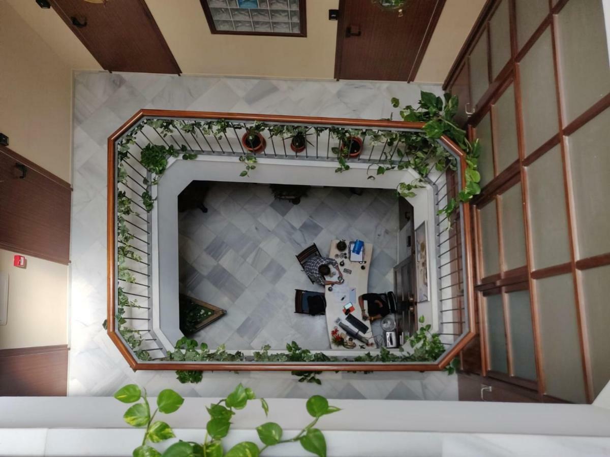 Hostal Casa Nautilus Cádiz Eksteriør billede