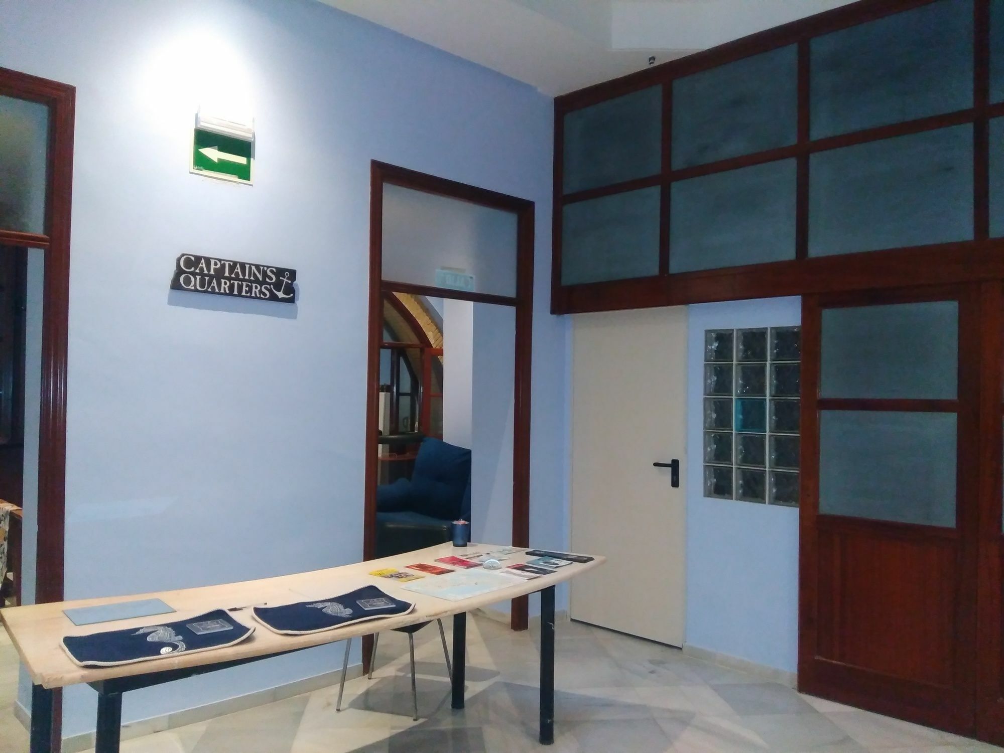 Hostal Casa Nautilus Cádiz Eksteriør billede
