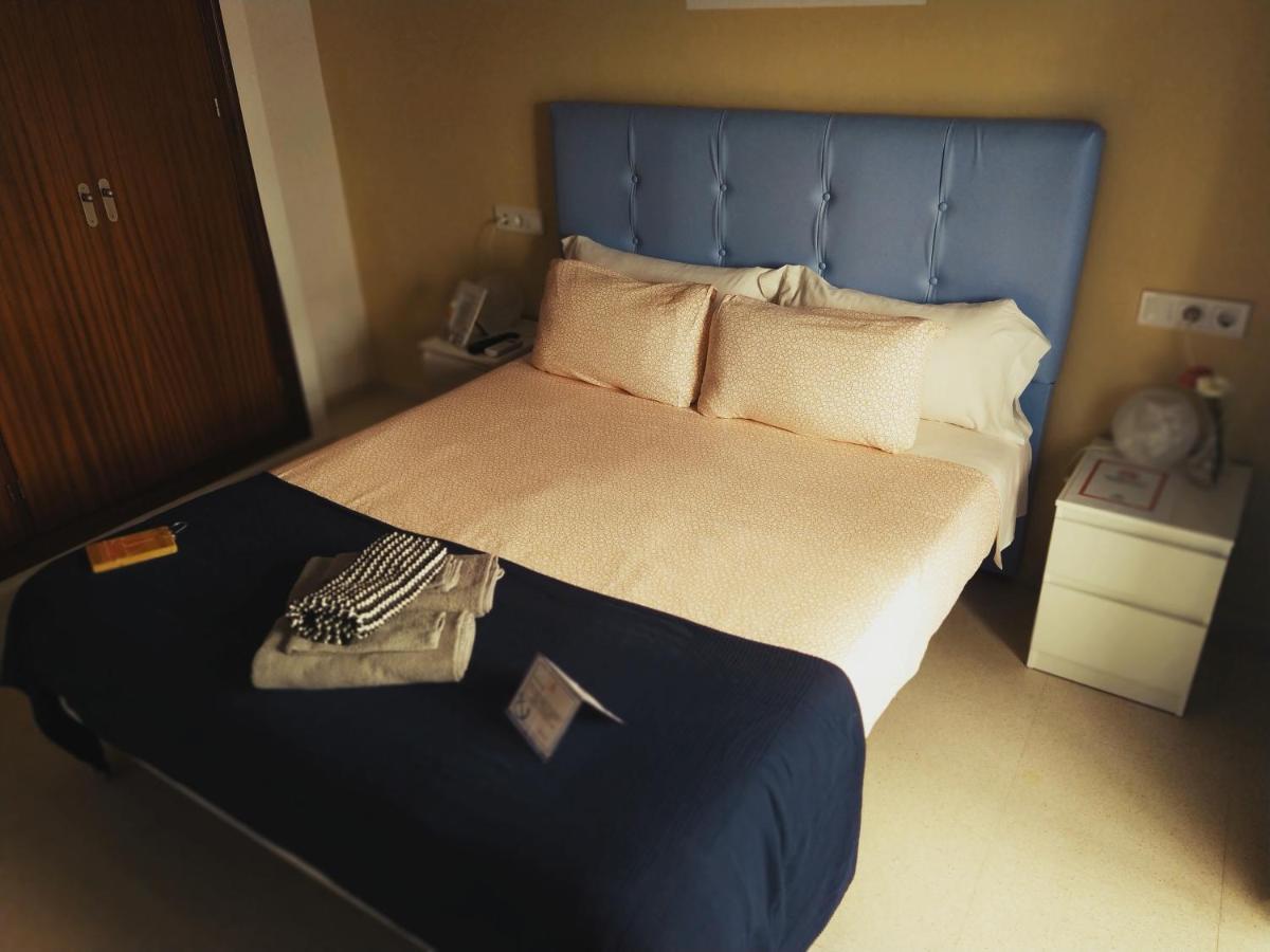 Hostal Casa Nautilus Cádiz Eksteriør billede