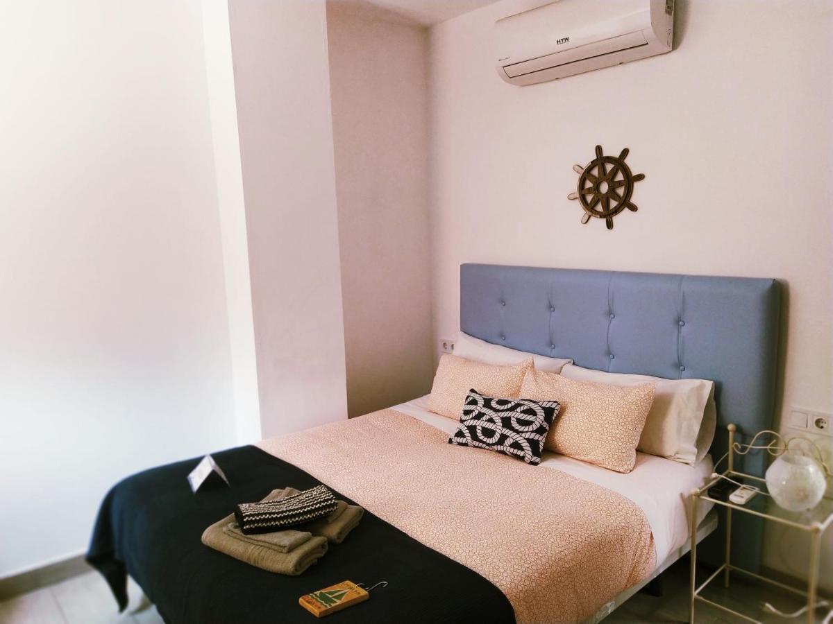Hostal Casa Nautilus Cádiz Eksteriør billede